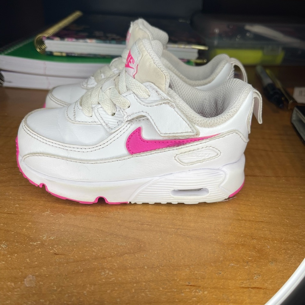 Nike Kids White and Pink Toddler AirMax Size 7C EUC